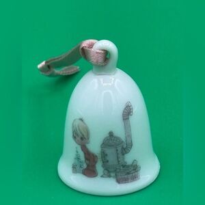 Precious Moments S. Butcher Enesco Mini Bell “May Your Christmas Be Warm” 1989